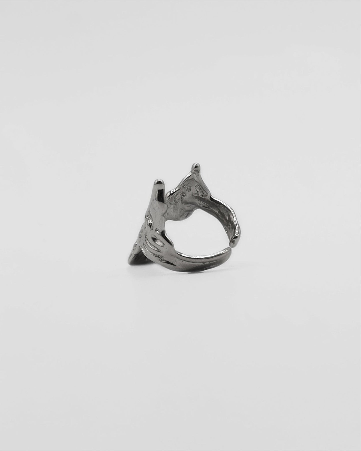 Soul Reaver Asymmetric Adjustable Ring In Silver