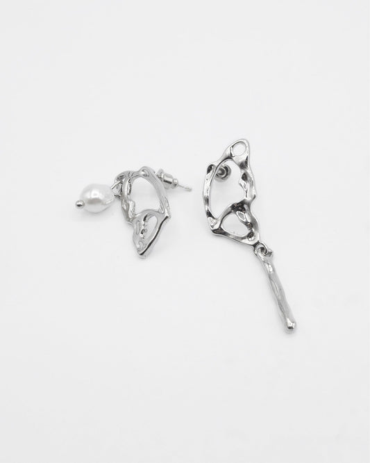 Kingdom Come Asymmetric Earrings In Silver