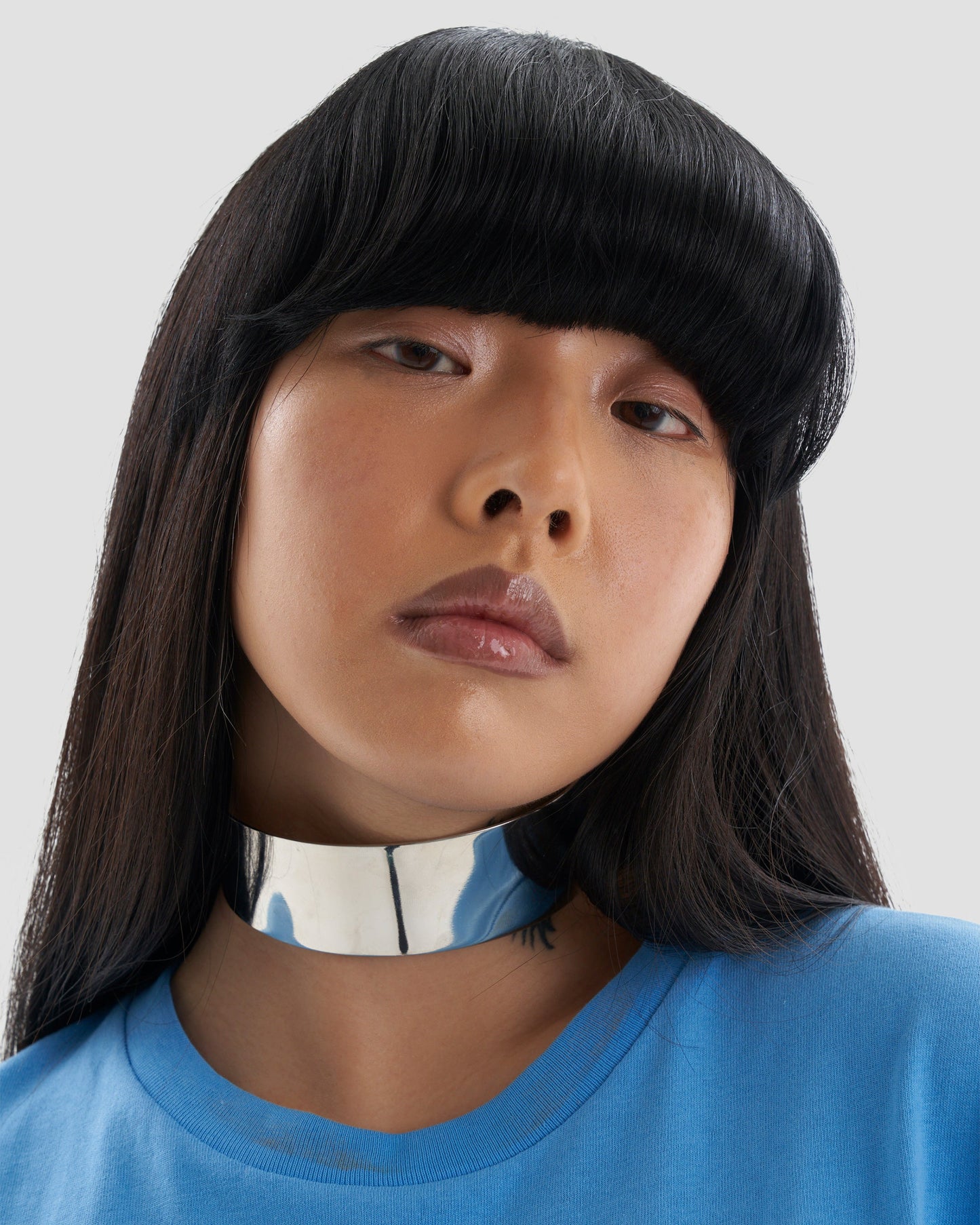 Subdued Neck Collar Choker with Chain Detail In Silver